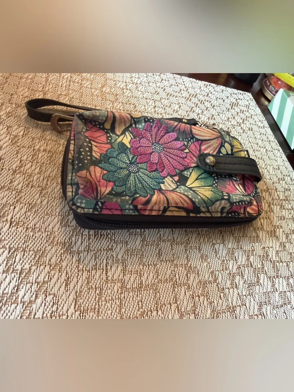 Sakroots Artist Circle collection wristlet wallet